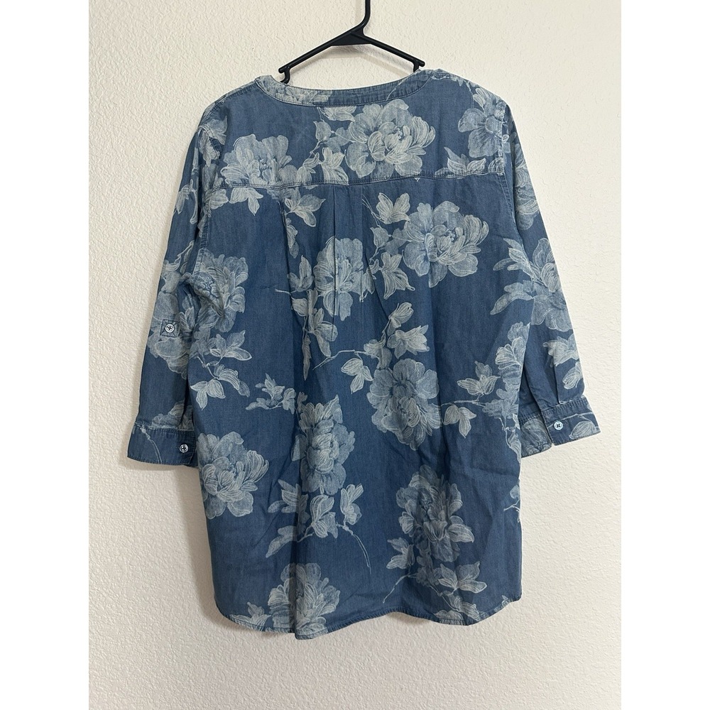 Chicos Top 3 Womens XL Blue Floral Denim Chambray 3/4 Roll Tab Sleeve - Picture 3 of 7